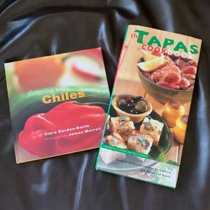 🌞3/$20 Bundle of 2 Cookbooks